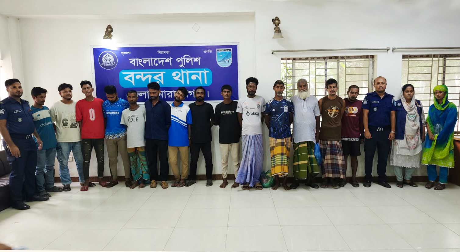 বন্দরে বিশেষ অভিযানে গ্রেফতার-১৫